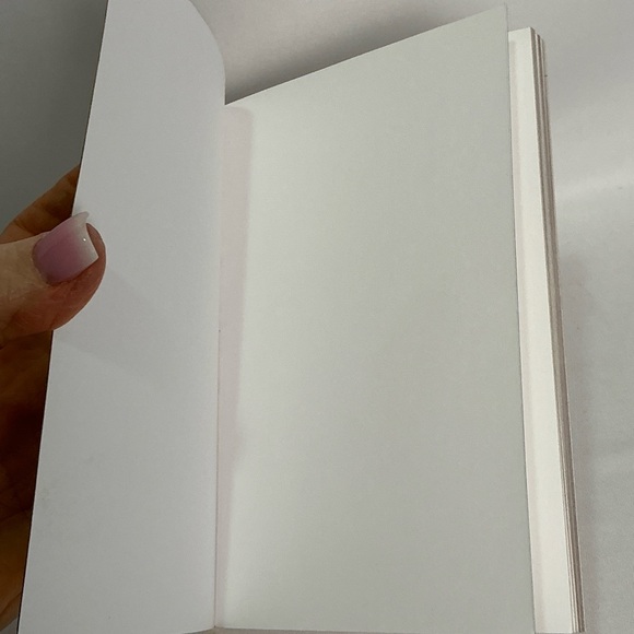 Guerlain Gold Foil Floral Notebook - Picture 4 of 5